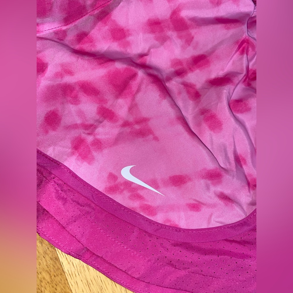 NIKE SHORTS